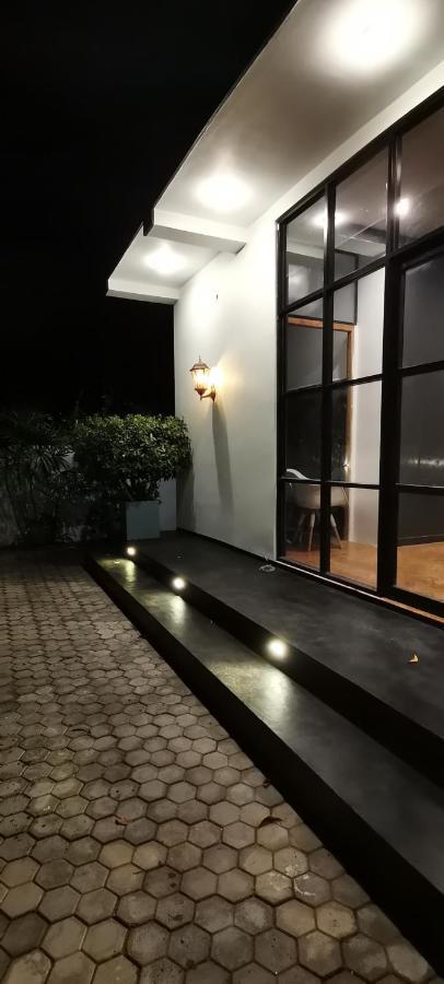 Endlessblue Resort Kalametiya Luaran gambar
